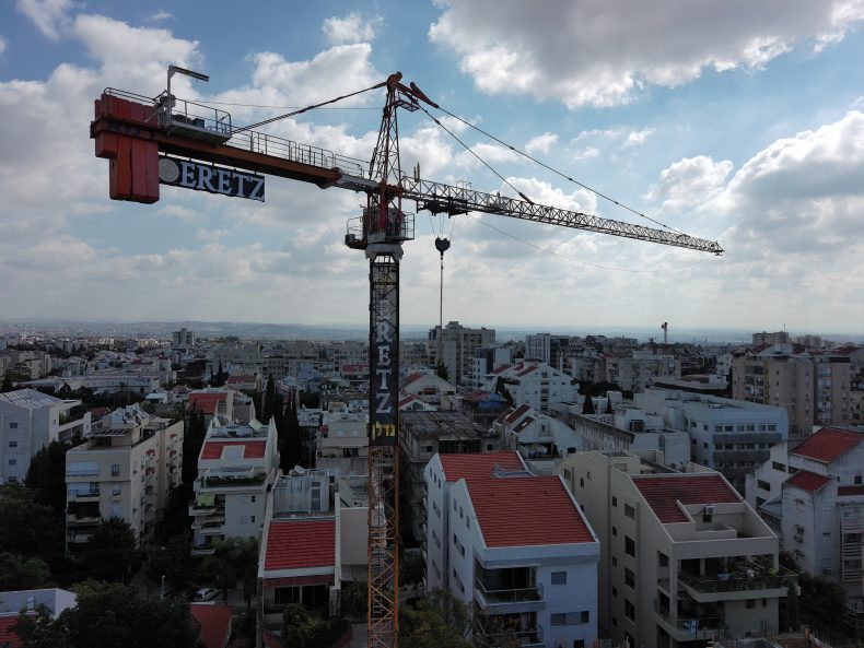 המעפילים 2-4 כפר סבא